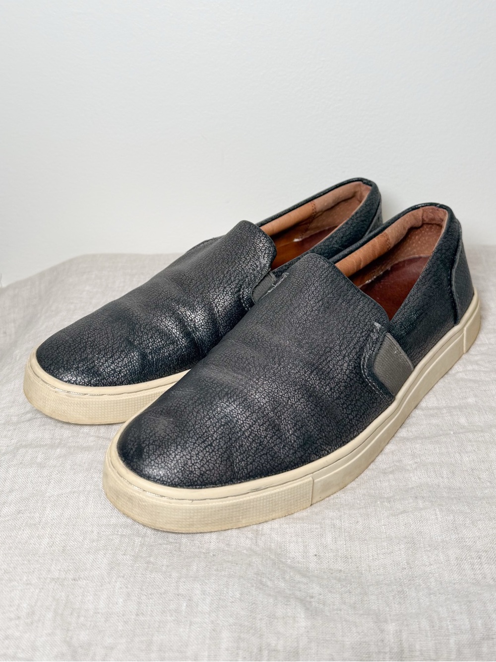 Frye Women’s Black Leather Slip-On Flats